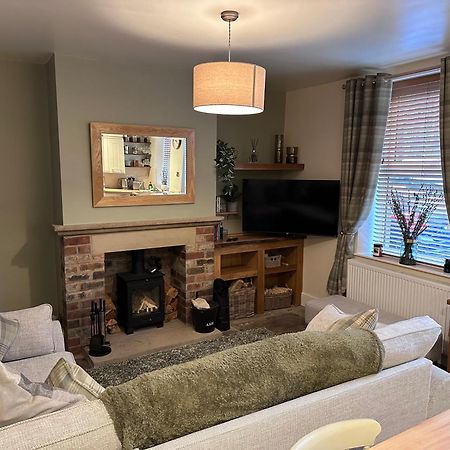 Prince St Cottage - Haworth - Sleeps 4 מראה חיצוני תמונה