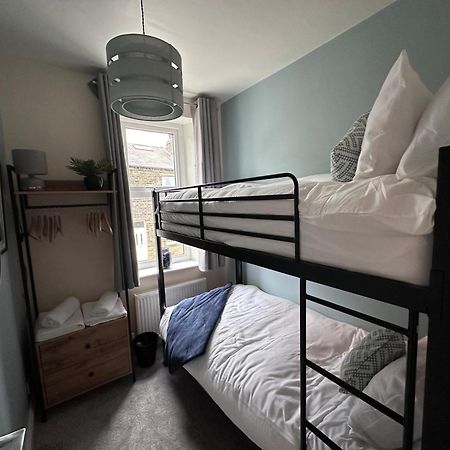 Prince St Cottage - Haworth - Sleeps 4 מראה חיצוני תמונה