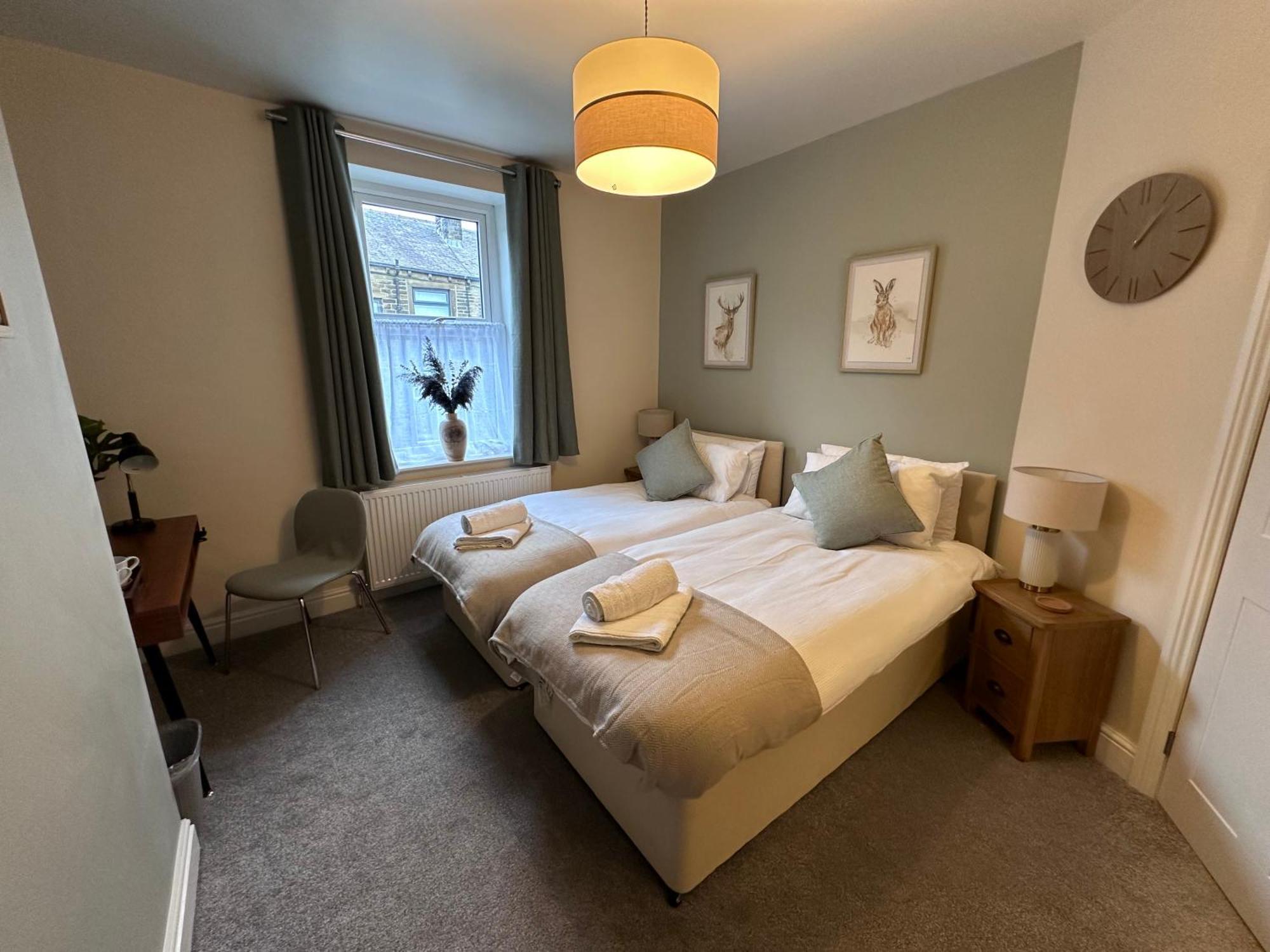 Prince St Cottage - Haworth - Sleeps 4 מראה חיצוני תמונה